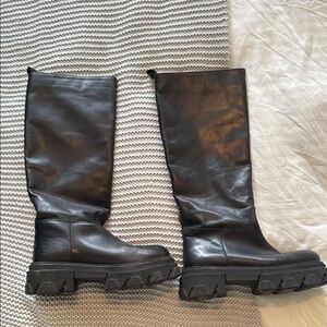 Black Knee-High Natural Leather Boots 7